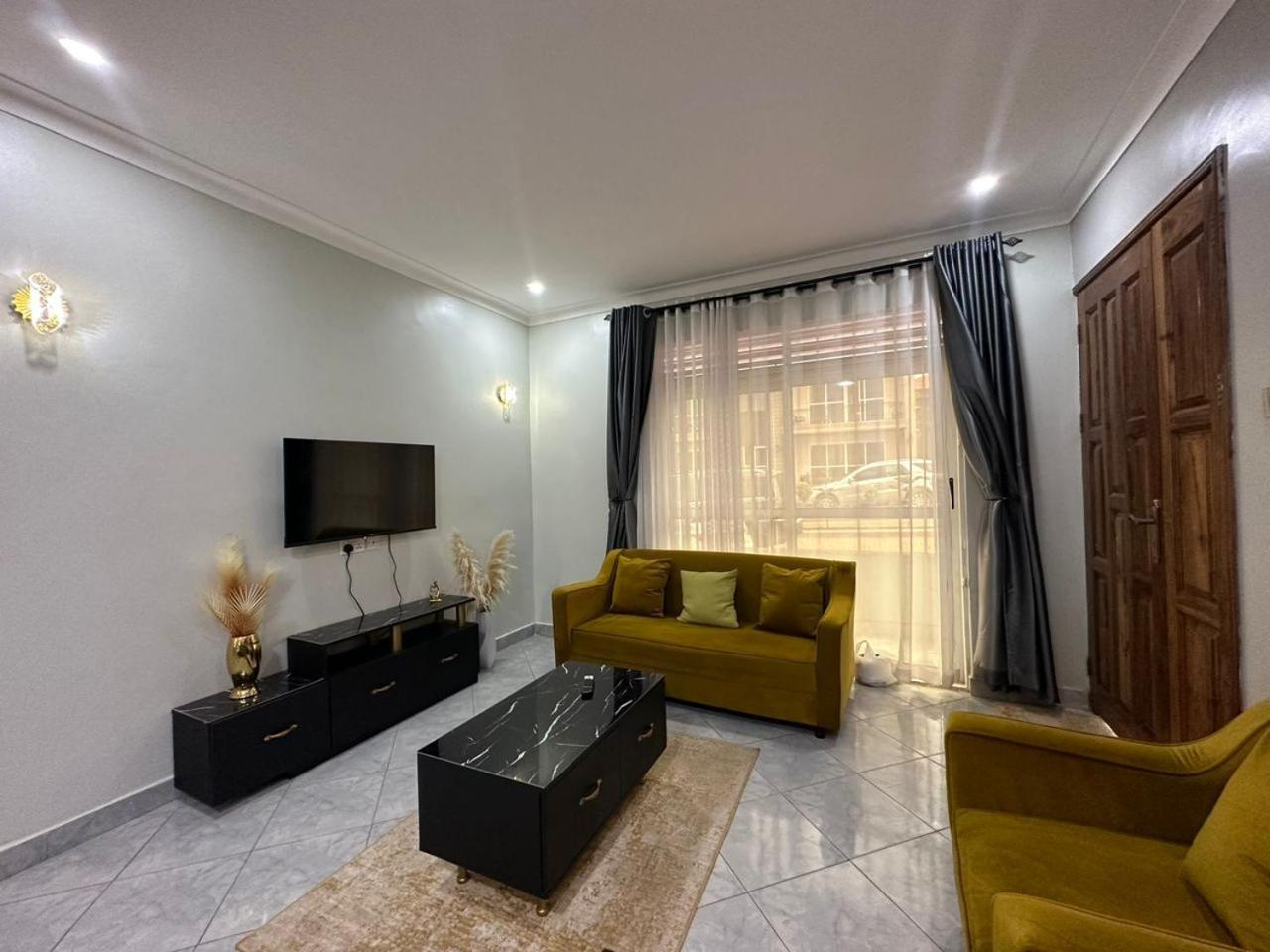 Bed and Breakfast Sequoia Living Кампала Экстерьер фото