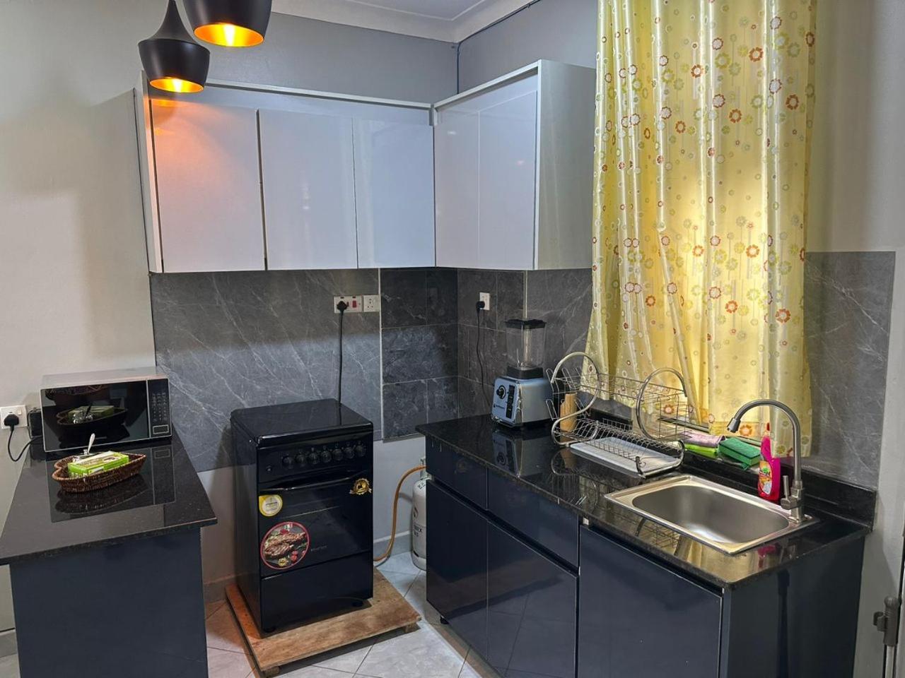 Bed and Breakfast Sequoia Living Кампала Экстерьер фото
